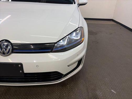2016 Volkswagen e-Golf SEL Premium