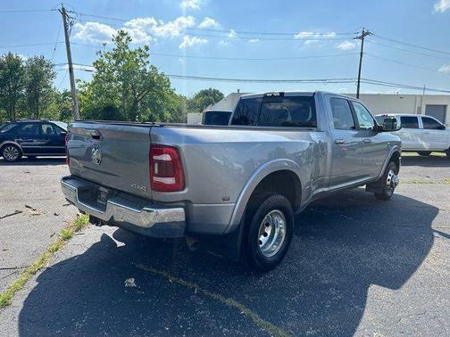 2019 RAM 3500 Laramie Crew Cab 4x4 8' Box