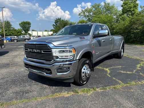 2019 RAM 3500 Laramie Crew Cab 4x4 8' Box