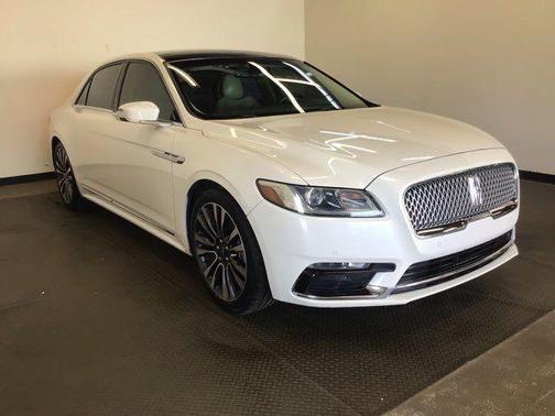 White Platinum Metallic Tri-Coat 2018 Lincoln Continental Select