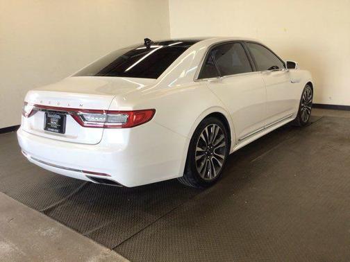 White Platinum Metallic Tri-Coat 2018 Lincoln Continental Select