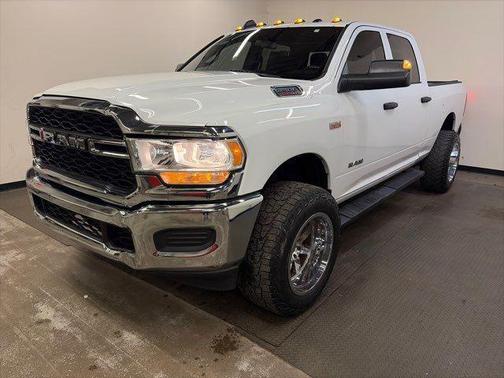 2021 RAM 2500 Tradesman Crew Cab 4x4 6'4' Box