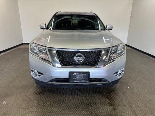 2016 Nissan Pathfinder SV