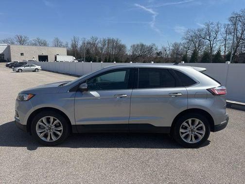 Silver Metallic 2024 Ford Edge Titanium