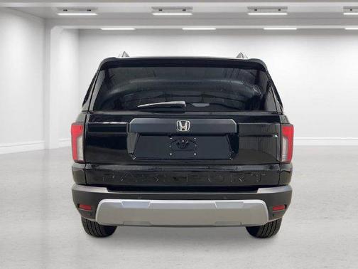 Nh-731p/Crystal Bl 2026 Honda Passport AWD RTL