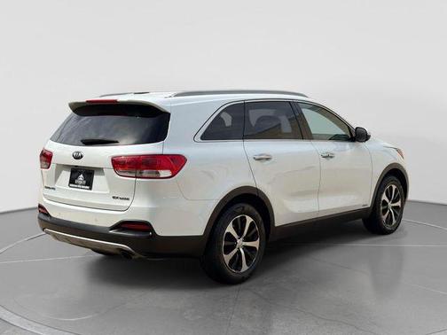 Snow White Pearl 2016 Kia Sorento EX