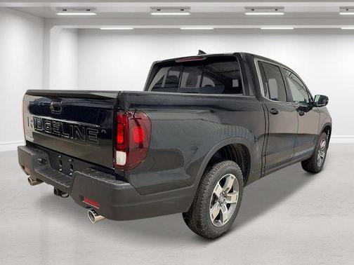 Crystal Black Pearl 2026 Honda Ridgeline RTL