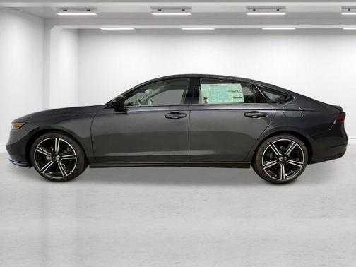 Meteorite Gray Metallic 2026 Honda Accord SE