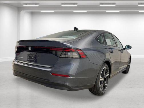 Meteorite Gray Metallic 2026 Honda Accord SE