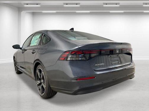 Meteorite Gray Metallic 2026 Honda Accord SE
