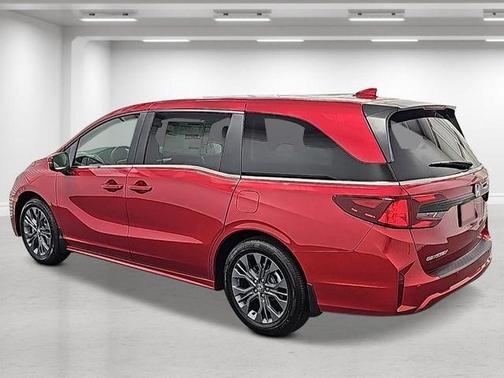 Radiant Red Metallic II 2026 Honda Odyssey Touring