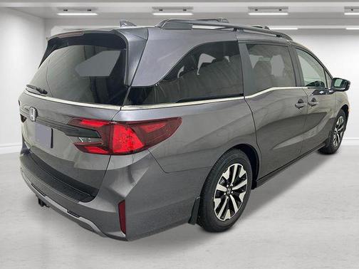 Modern Steel Metallic 2026 Honda Odyssey EX-L