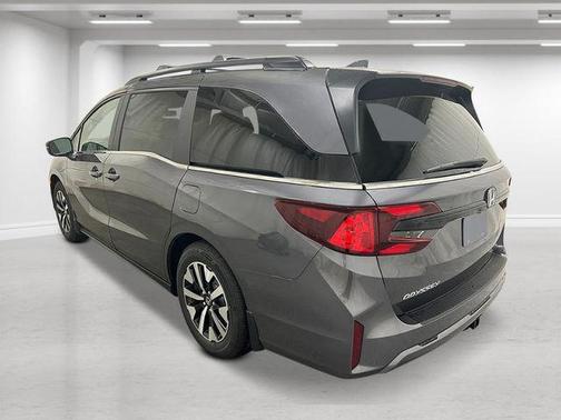 Modern Steel Metallic 2026 Honda Odyssey EX-L