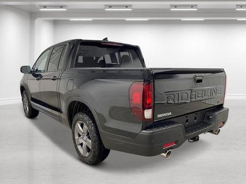 Crystal Black Pearl 2026 Honda Ridgeline TrailSport
