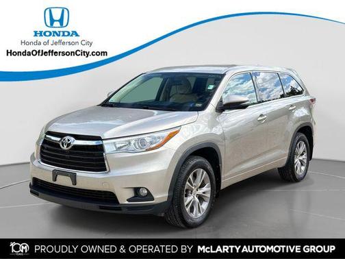 Creme Brulee Mica 2015 Toyota Highlander LE Plus