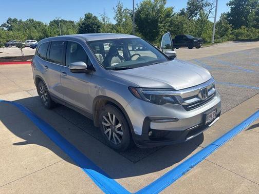 Lunar Silver Metallic 2021 Honda Pilot AWD EX-L