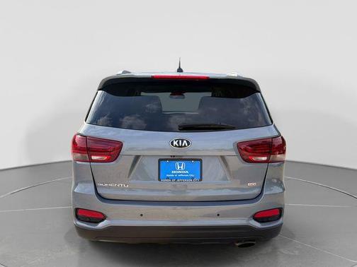 Everlasting Silver 2020 Kia Sorento LX