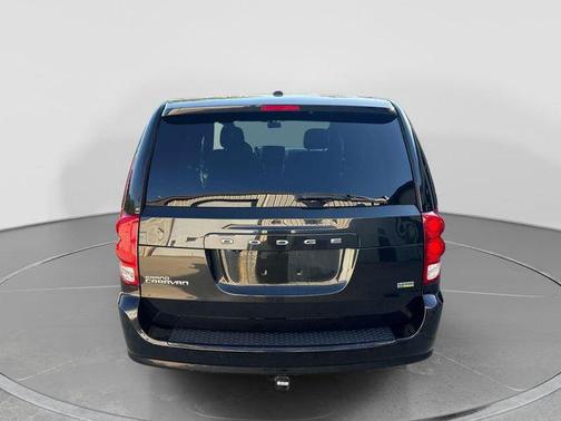 Black Onyx Crystal Pearlcoat 2018 Dodge Grand Caravan SE