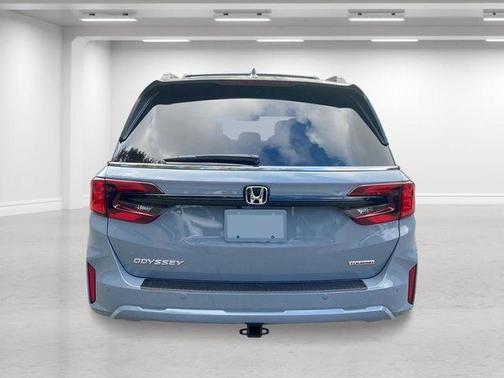 Sonic Gray Pearl 2026 Honda Odyssey Touring