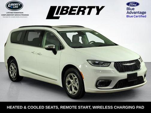 Bright White Clearcoat 2023 Chrysler Pacifica Limited