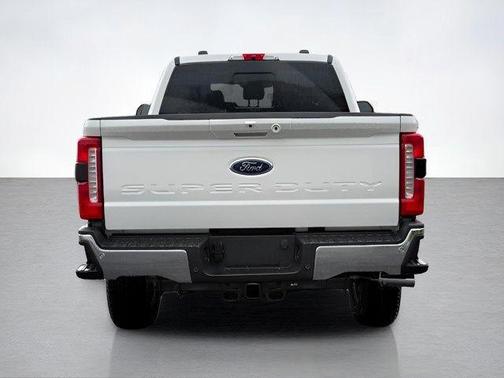 White 2026 Ford F-350 Lariat Super Duty