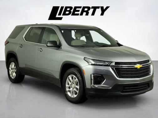 Sterling Gray Metallic 2023 Chevrolet Traverse LS