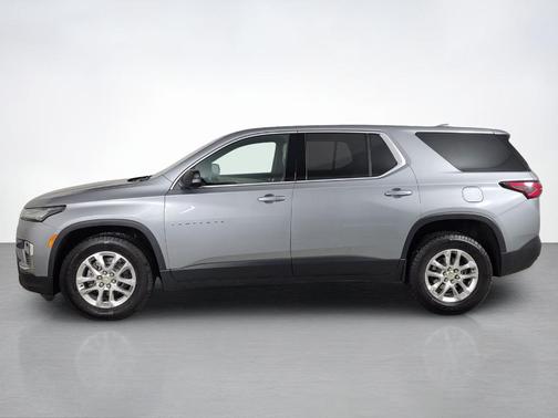 Sterling Gray Metallic 2023 Chevrolet Traverse LS