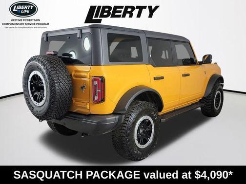 Cyber Orange Metallic Tricoat 2022 Ford Bronco Badlands