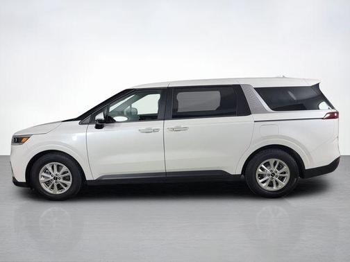 Snow White Pearl 2023 Kia Carnival LX Seat Package