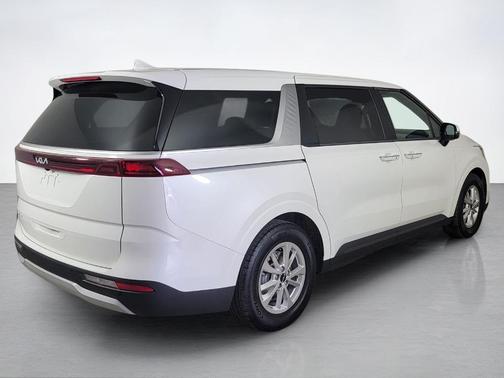 Snow White Pearl 2023 Kia Carnival LX Seat Package