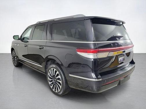 Infinite Black Metallic 2024 Lincoln Navigator L Black Label