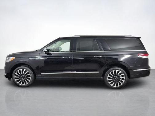 Infinite Black Metallic 2024 Lincoln Navigator L Black Label