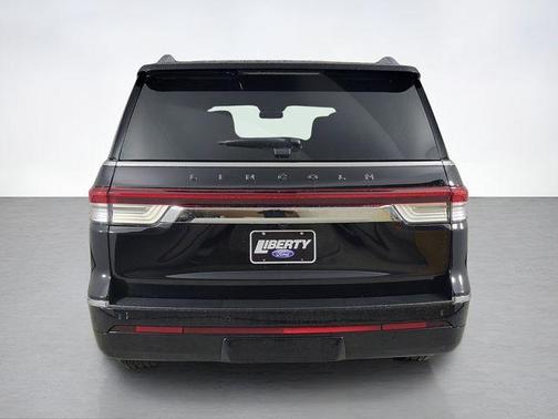 Infinite Black Metallic 2024 Lincoln Navigator L Black Label