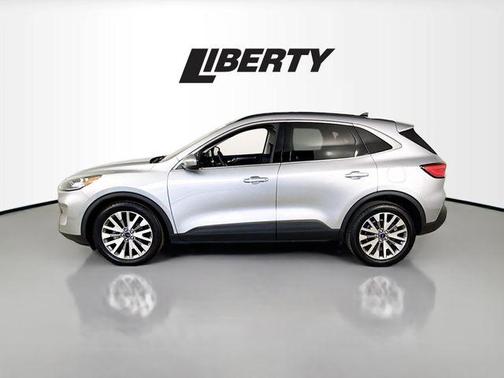 2022 Ford Escape Titanium Hybrid