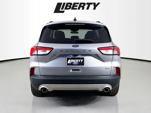2022 Ford Escape Titanium Hybrid