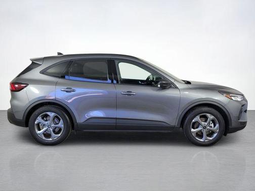 Carbonized Gray Metallic 2025 Ford Escape ST-Line