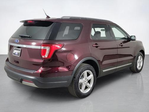 Burgundy Velvet Metallic Tinted Clearcoat 2019 Ford Explorer XLT