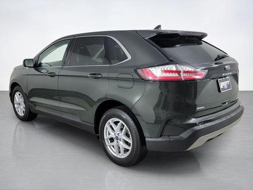 Forged Green Metallic 2022 Ford Edge SEL