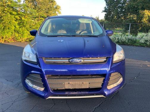 Deep Impact Blue 2016 Ford Escape SE