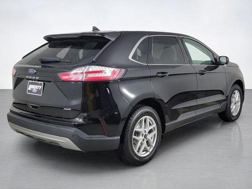 Agate Black Metallic 2024 Ford Edge SEL
