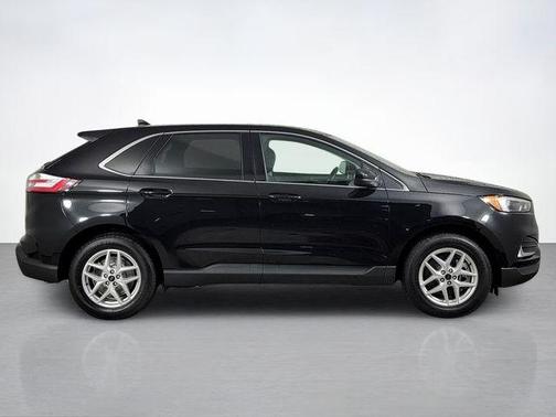 Agate Black Metallic 2024 Ford Edge SEL