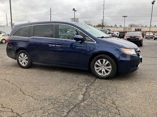 Obsidian Blue Pearl 2016 Honda Odyssey SE