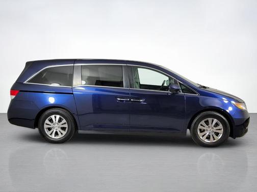 Obsidian Blue Pearl 2016 Honda Odyssey SE