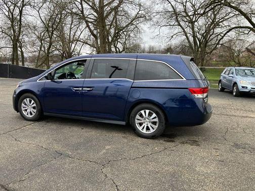 Obsidian Blue Pearl 2016 Honda Odyssey SE