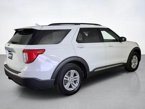 Oxford White 2020 Ford Explorer XLT