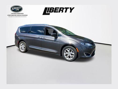 Granite Crystal Clearcoat Metallic 2019 Chrysler Pacifica Touring-L Plus