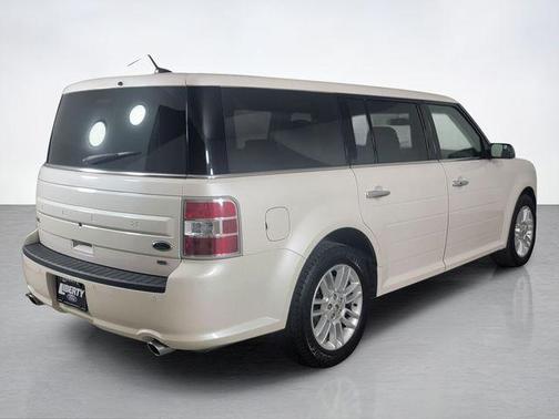 White Platinum Tri-Coat Metallic 2019 Ford Flex SEL