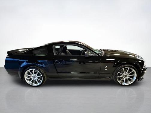 2009 Ford Shelby GT500 Base