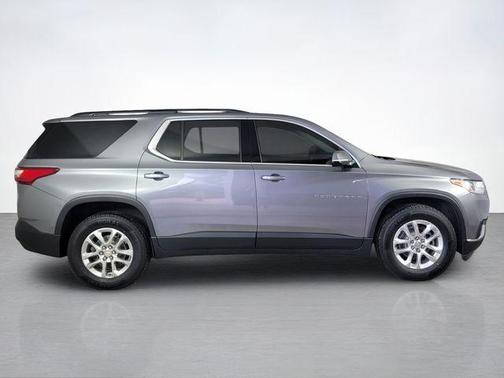 Satin Steel Metallic 2019 Chevrolet Traverse LT Cloth