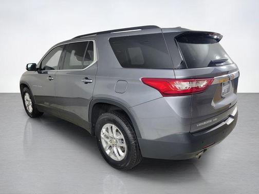 Satin Steel Metallic 2019 Chevrolet Traverse LT Cloth